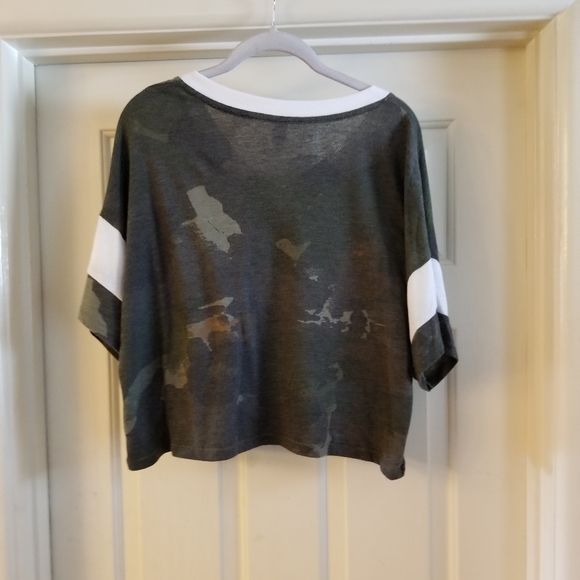 Top - Picture 2 of 2